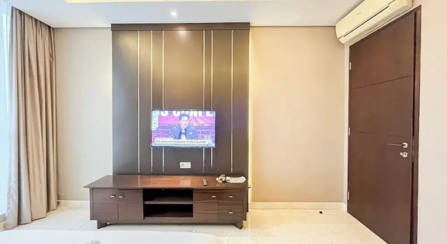 Modern And Comfy 2Br With Extra Room At Four Winds Apartment, Book Apartment Jakarta Jakarta Province