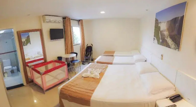 Четырёхместный номер Deluxe с балконом Del Rey Quality Hotel