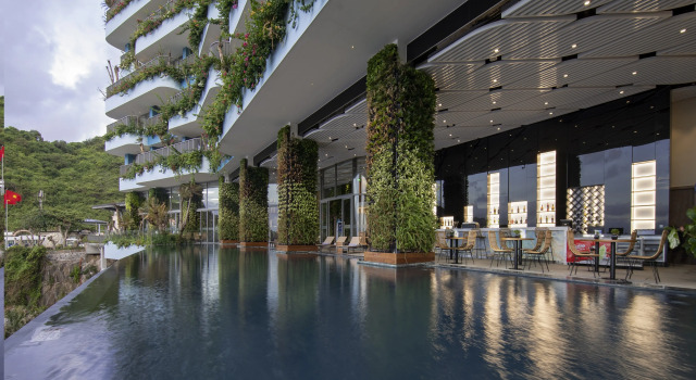 Курортный отель Wyndham Grand Flamingo Cat Ba Resort, Забронировать Курортный отель Отели Национального парка Cat Ba с питанием, Пансион
