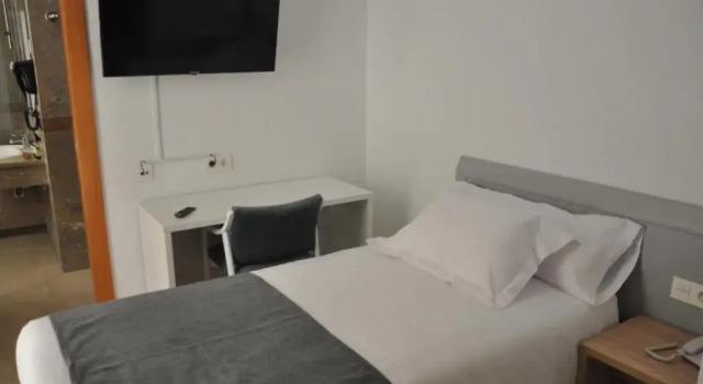 Номер Standard NEO HOTEL