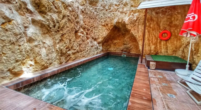 Town House with Private Pool in Village Centre