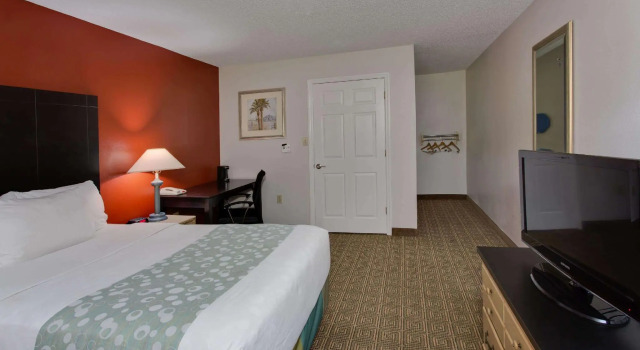 Двухместный номер Standard La Quinta Inn by Wyndham Tampa Near Busch Gardens