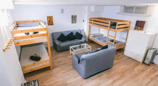 Кровать в общем номере Tarifa Watersports Residence