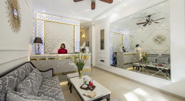 Asia Paradise Hotel, Rezervovat Hotel Hotely v Ha Noi Municipality s bazénem, Bazén