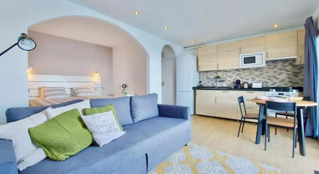 Апартаменты Seaview Terrace Studio by TOR