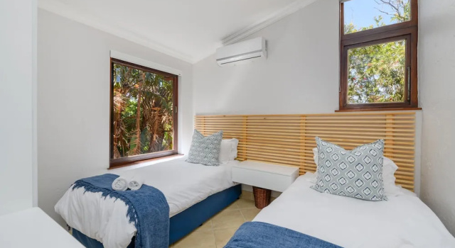 San Lameer Villa Rentals  3207