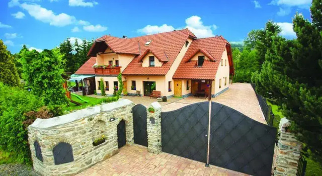 Penzion Blaník, Забронировать Отель Липова-Лазне Горный хребет Высокий Есеник