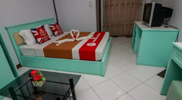 NIDA Rooms Thahan 90 Mak Khaeng, Varaa Hotelli Hotellit North-Eastern Thailand pysäköinnillä, Pysäköinti