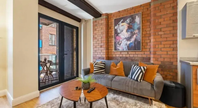 Host Apartments Queen Square Apartment