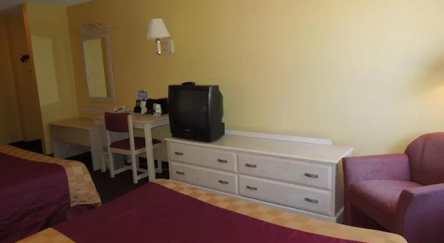 Beachwood Inn, Book Hotel Beachwood Ohio