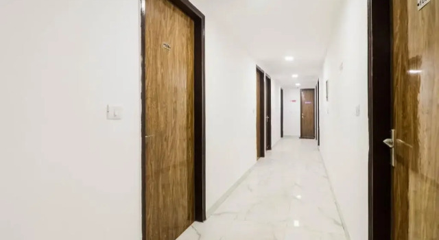 Gour Plaza by OYO Rooms