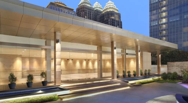 The Ritz-Carlton Jakarta, Pacific Place, Book Hotel Hotels in Jakarta with Parking, Parking