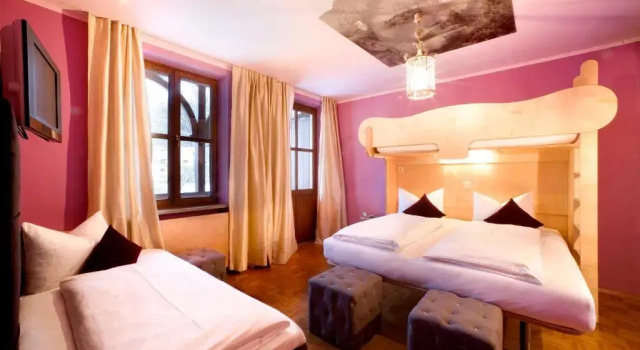 Hotel Fantasia, Varaa Boutique-hotelli Hotellit Baijeri pysäköinnillä, Pysäköinti