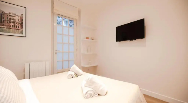 Апартаменты Beautiful Apartments in le "Haut Marais"