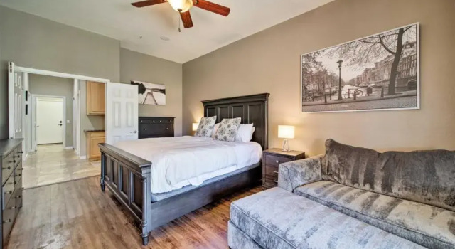 7813 E Journey Lane, Scottsdale, Забронировать Отель Отели Скотсдейл с парковкой, Парковка