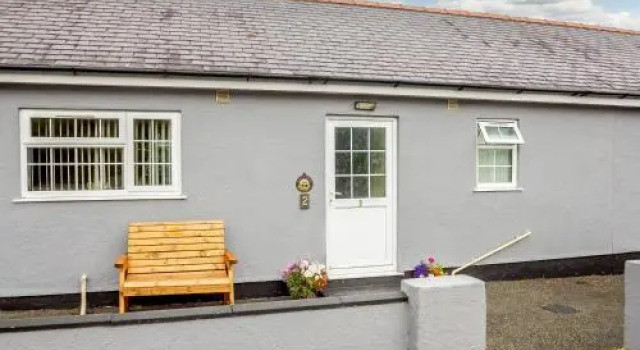 2 Black Horse Cottages, Book Hotel Pentraeth Anglesey