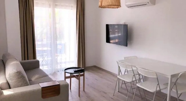 Апартаменты Aloha Suites Mediterranean