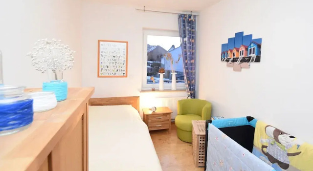Bright Apartment With Private Balcony and use of Garden in the Weser Uplands