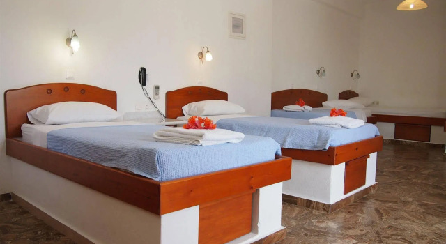 Homers Inn Hotel, Prenota Hotel Ios Chora Ios