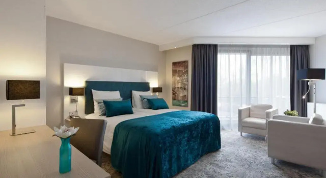 Трёхместный номер Comfort с балконом Van der Valk Hotel Leiden