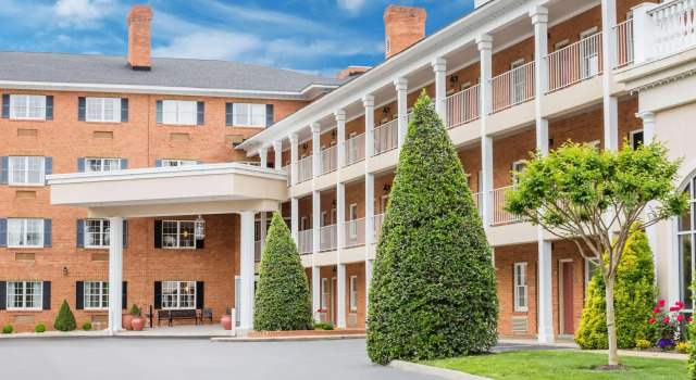 Comfort Inn Historic Area, Book Mini-hotel Williamsburg Virginia, nær Kaplan Arena