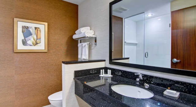 Двухместный номер Standard Fairfield Inn & Suites by Marriott Kamloops