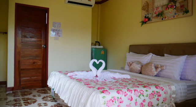 Sermsuk Resort, จอง รีสอร์ท ปราณบุรี ประจวบคีรีขันธ์, ใกล้ Pak Nam Pran Beach