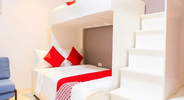 OYO 484 Gonzala Suites