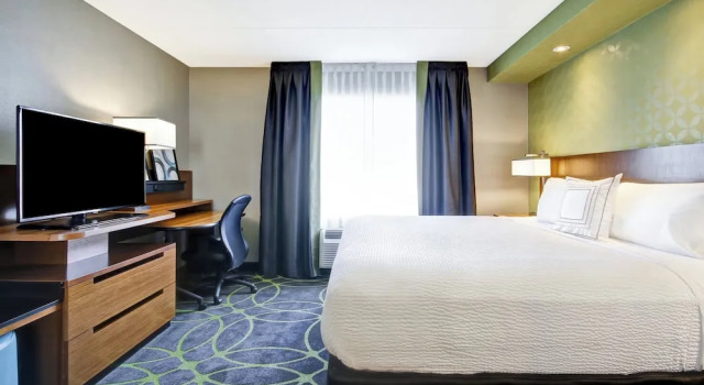 Люкс c 1 комнатой Fairfield Inn & Suites by Marriott Guelph