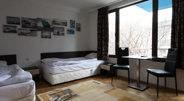Трёхместный номер Standard Guest Rooms Old Captain