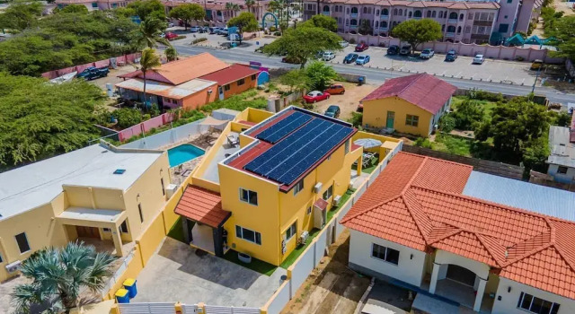 Cheerful Caribbean Villa w Private Pool 3BR