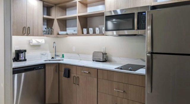 Четырёхместный люкс c 1 комнатой Homewood Suites by Hilton Oklahoma City Airport