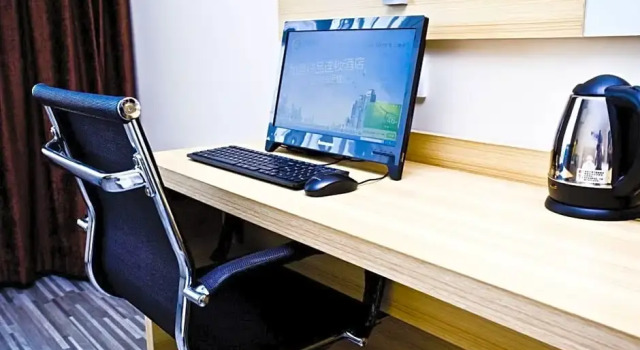 Номер Superior City Comfort Inn Wuhan Baibuting
