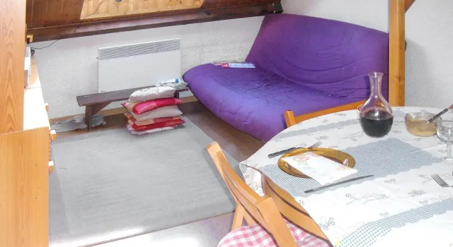 Studio in Aiguilles, With Wonderful Mountain View and Wifi - 5 km From