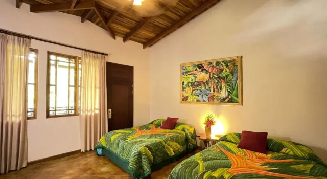 Вилла Lost Iguana Resort and Spa