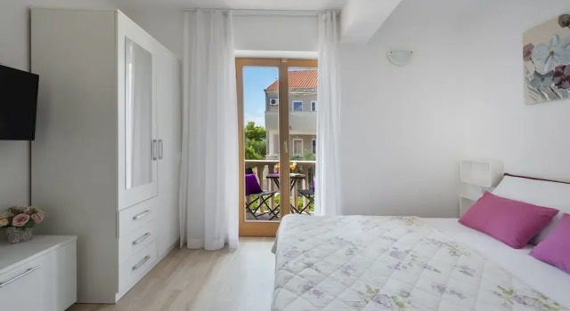 Двухместная студия с балконом и с видом на море Cina Apartments