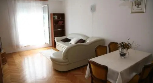 Apartment Dadic with parking garage, Prenota Appartamento Hotel a Croatian Islands con parcheggio, Parcheggio