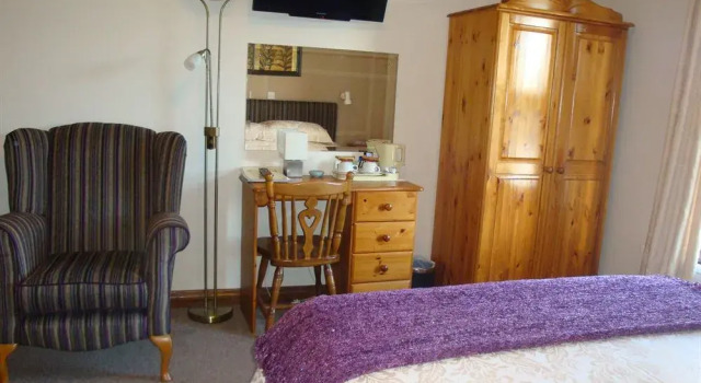 Corrigans Shore House, Rezerwuj Bed and Breakfast Enniskillen Irlandia