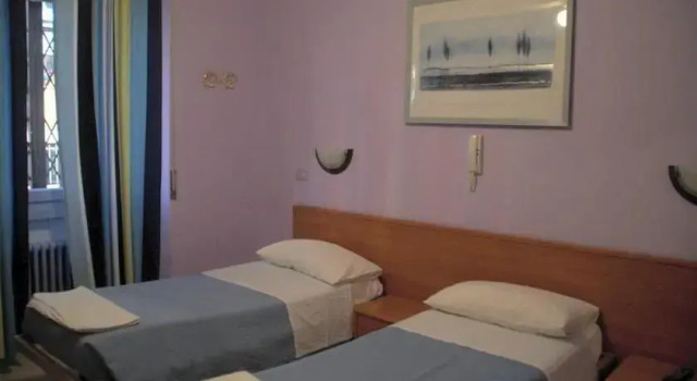 Affittacamere Dannunzio, Prenota Hotel Cesano Boscone Lombardia