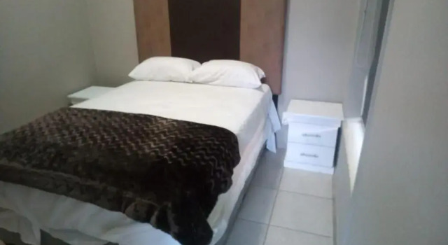 One Bedroom Self Catering Unit Central By The Mall, Boek Hotel Johannesburg Gauteng