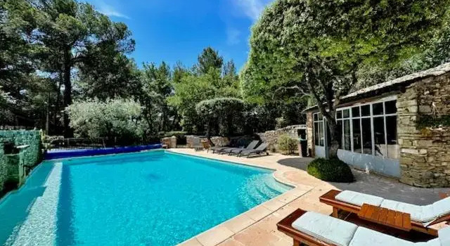Le Mas De La Pinede, Rezervasyon Otel Faucon Vaucluse