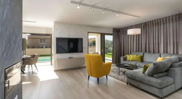 Villa Elena by Briskva, Забронировать Вилла Отели Пореч 3 звезды, 3*