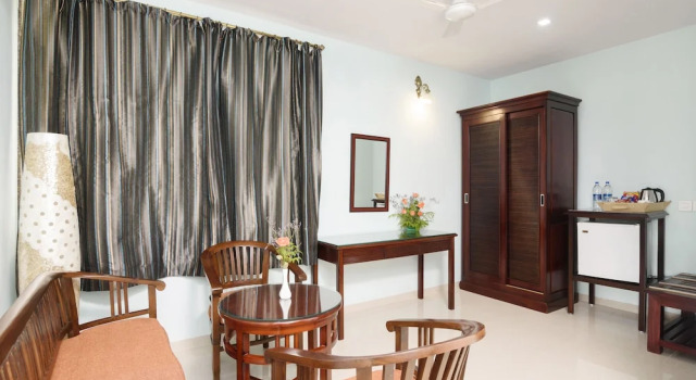 Люкс c 1 комнатой с балконом и с видом на море Praia Da Oura Boutique Resort ,Goa