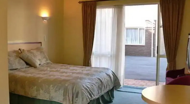 Antonios Motor Lodge, Забронировать Отель Отели Крайстчёрч с парковкой, рядом с Hagley Oval Pavilion, Парковка