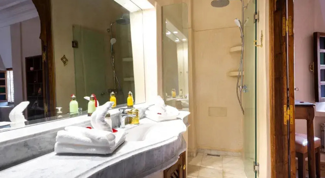 Четырёхместный семейный номер Standard Palais Tara & Spa