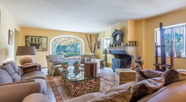 Villa Fignoulado, Rezerwuj Willa Hotele w Cavaillon z parkingiem, Parking
