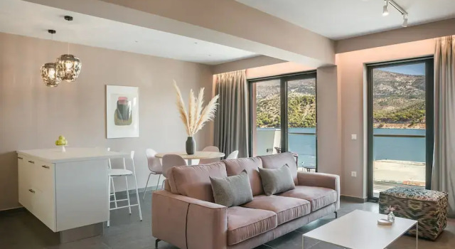 Апартаменты с 2 комнатами с балконом и с видом на море The Twelve Suites Collection