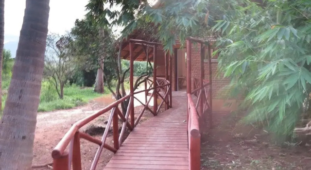 Шале Deluxe с видом на горы Simbamwenni Lodge and Camping
