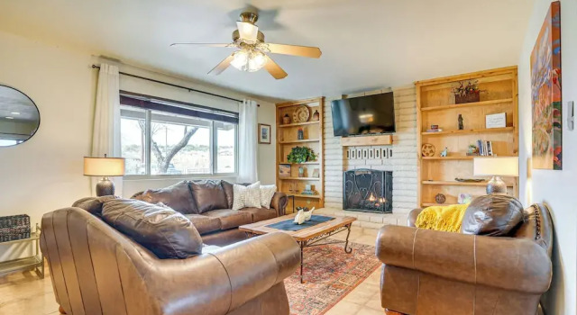 Patio & Mtn Views: Wickenburg 'trail Head House', Забронировать Дом для отпуска Уикенберг штат Аризона