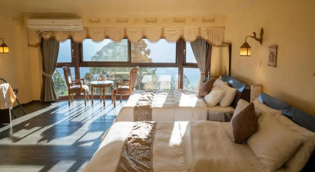 Четырёхместный номер Classic Qingjing Baiyun Resort